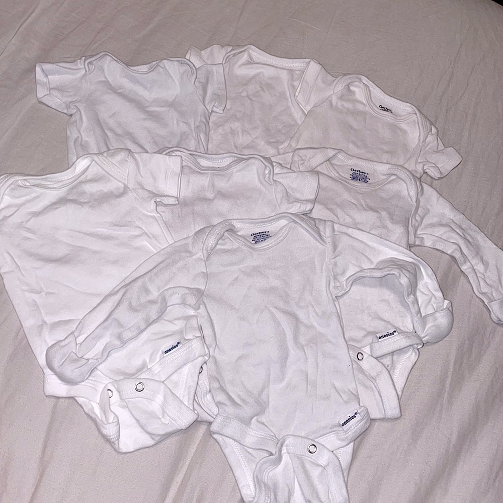 Set of white onesies (short & long sleeve)